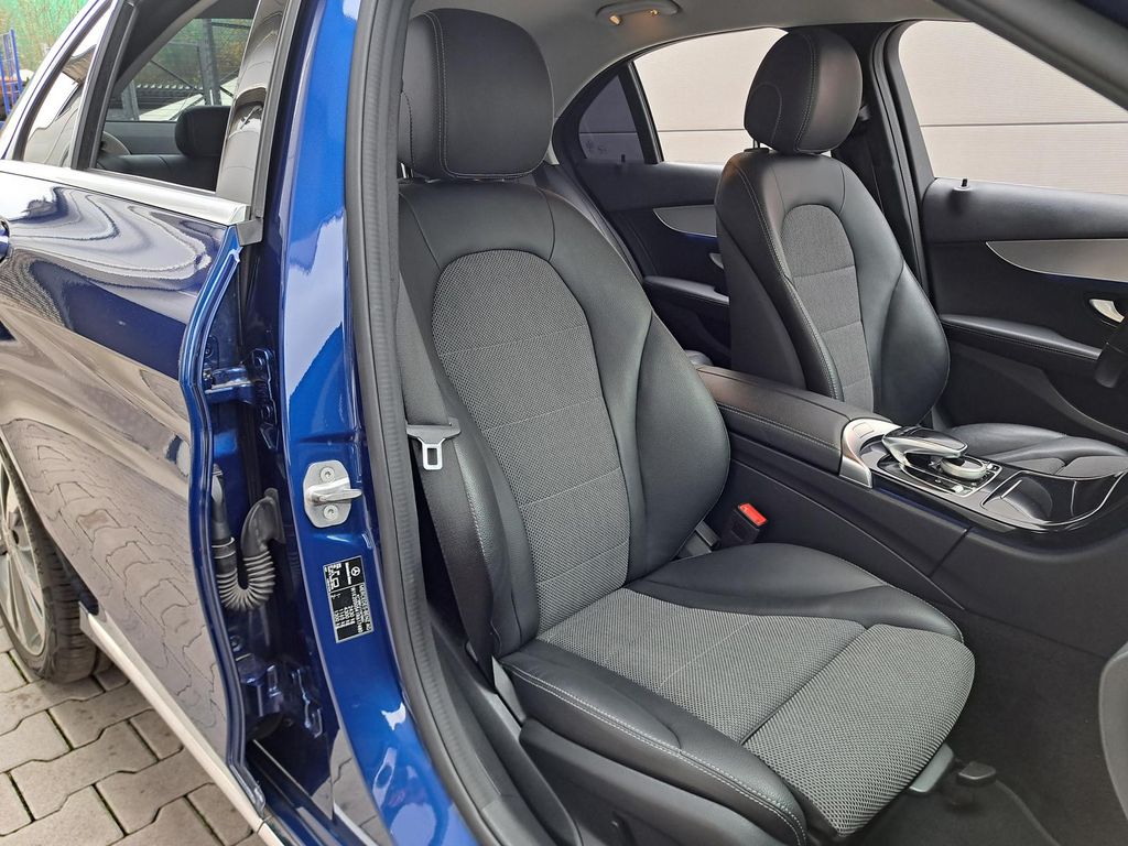 Mercedes-Benz C 300 2021