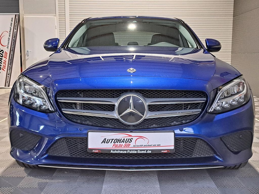 Mercedes-Benz C 300 2021