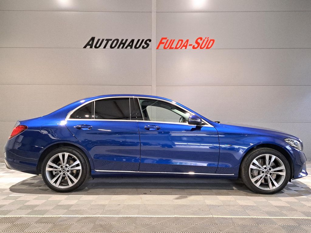 Mercedes-Benz C 300 2021