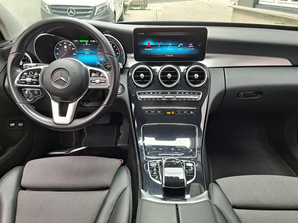 Mercedes-Benz C 300 2021