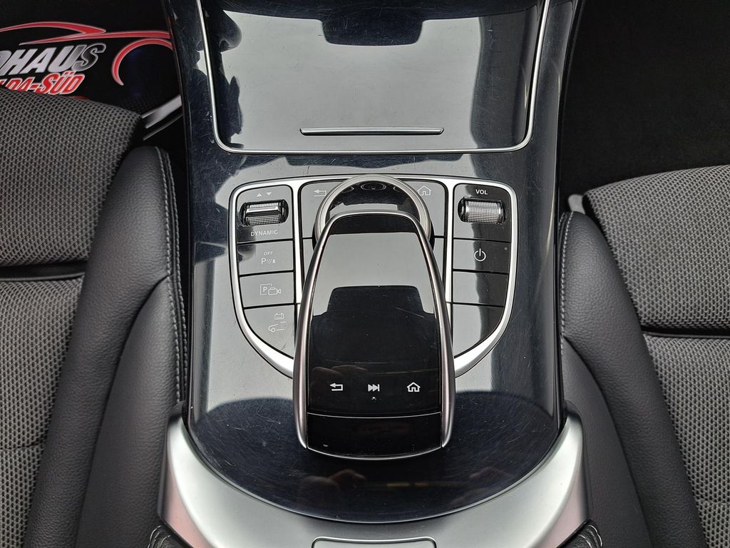 Mercedes-Benz C 300 2021