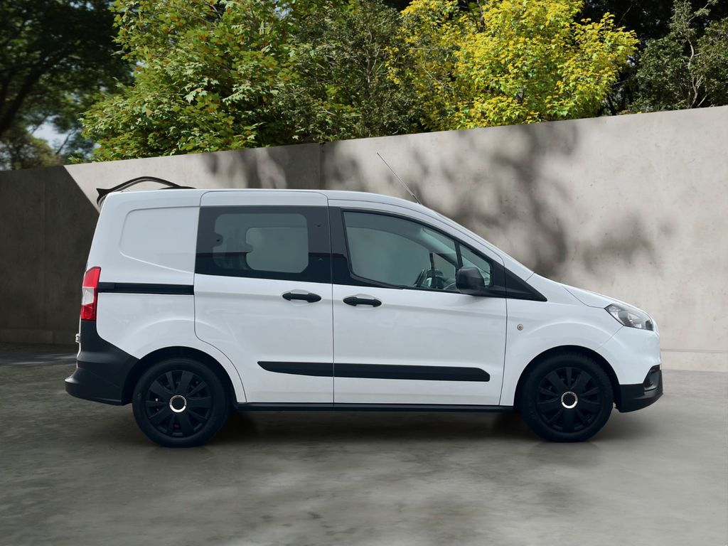 Ford Transit Courier 2020