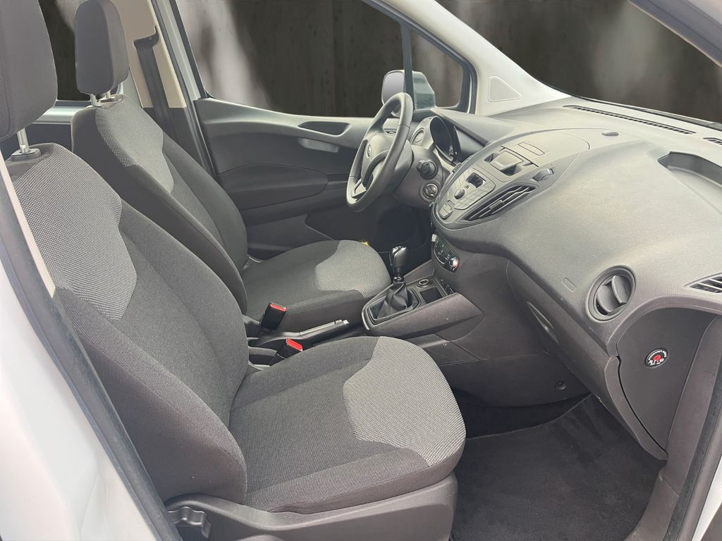 Ford Transit Courier 2020