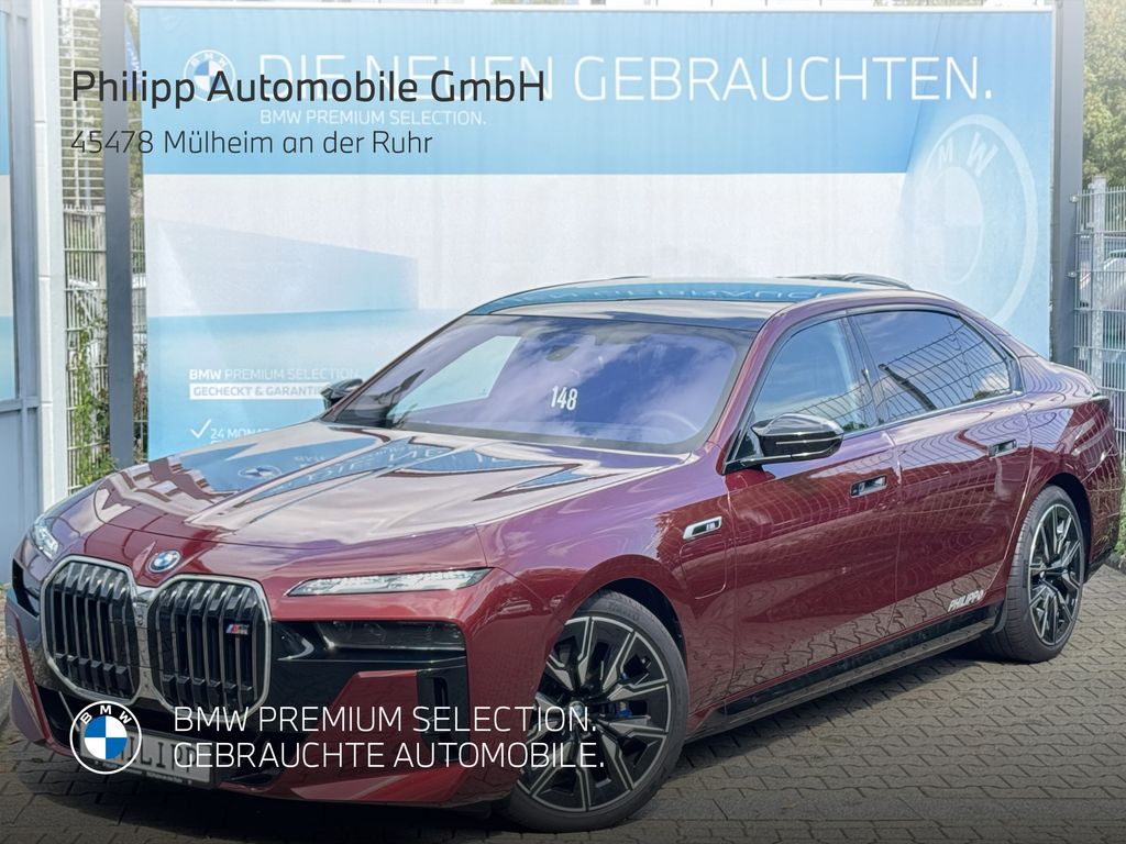 BMW M760 2024