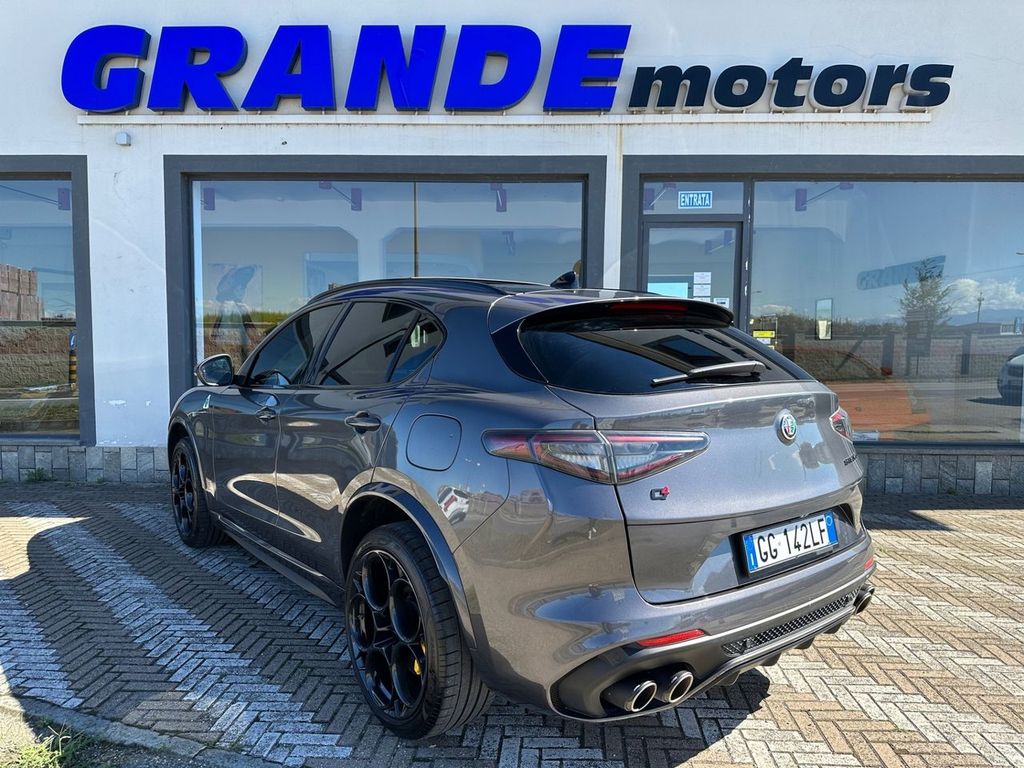Alfa Romeo Stelvio 2021