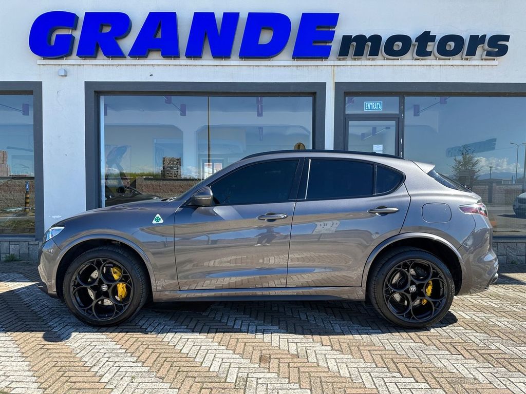 Alfa Romeo Stelvio 2021