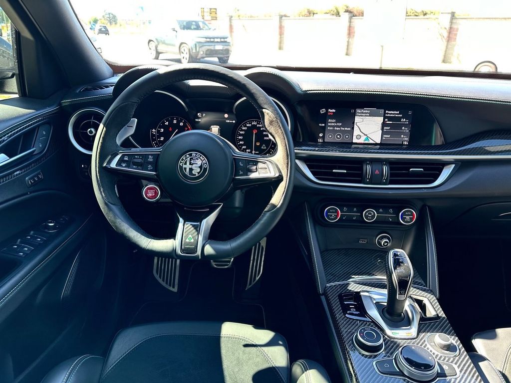 Alfa Romeo Stelvio 2021