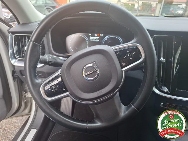 Volvo V60 Cross Country 2021