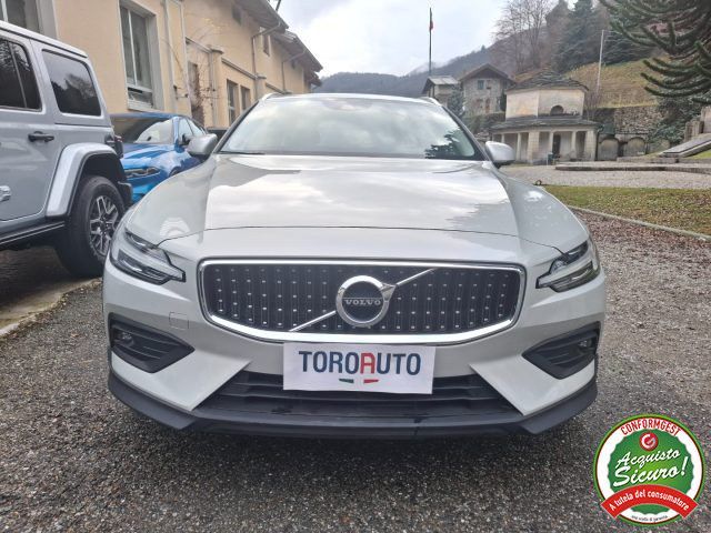 Volvo V60 Cross Country 2021