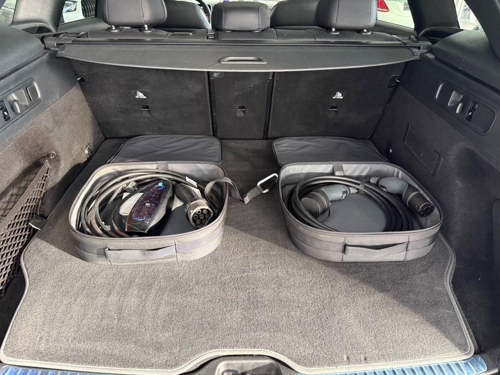 Mercedes-Benz GLC 300 2023