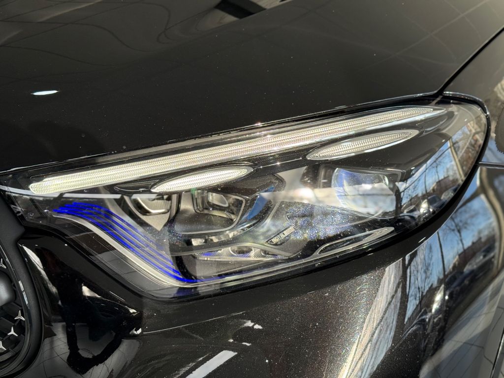 Mercedes-Benz GLC 300 2023