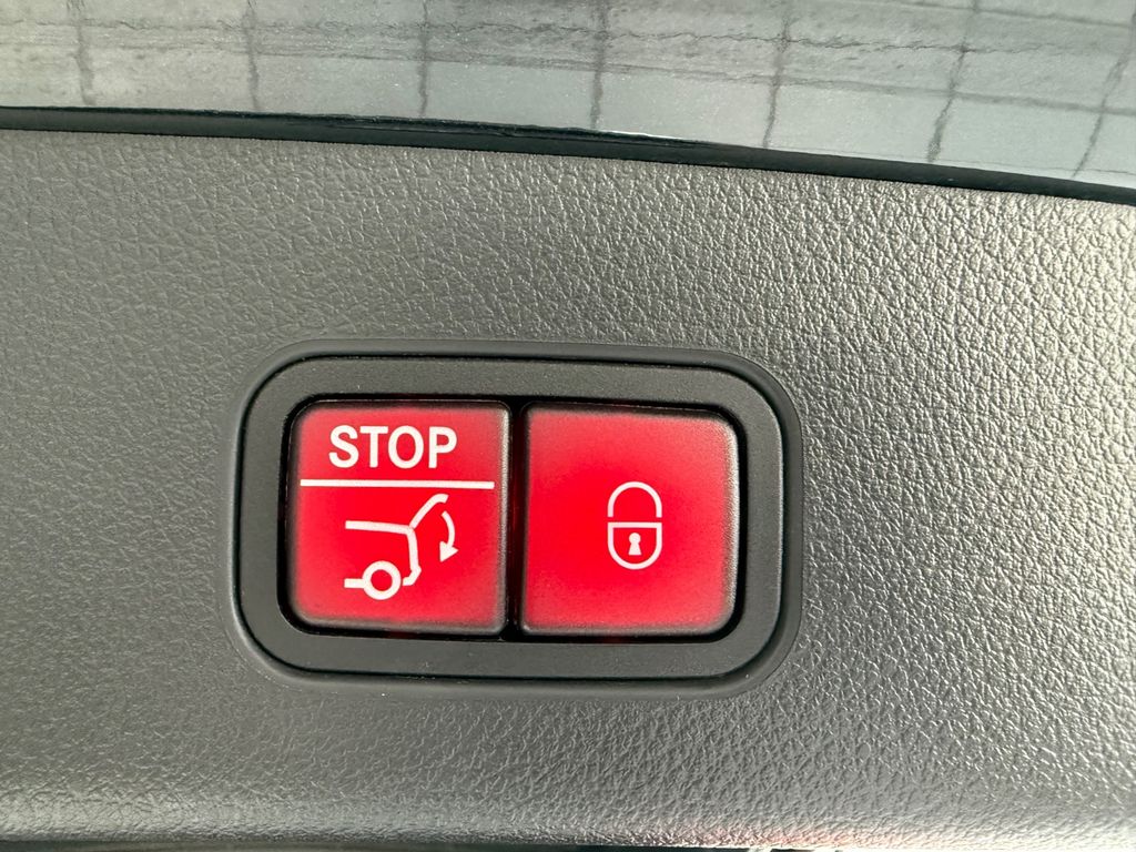 Mercedes-Benz GLC 300 2023