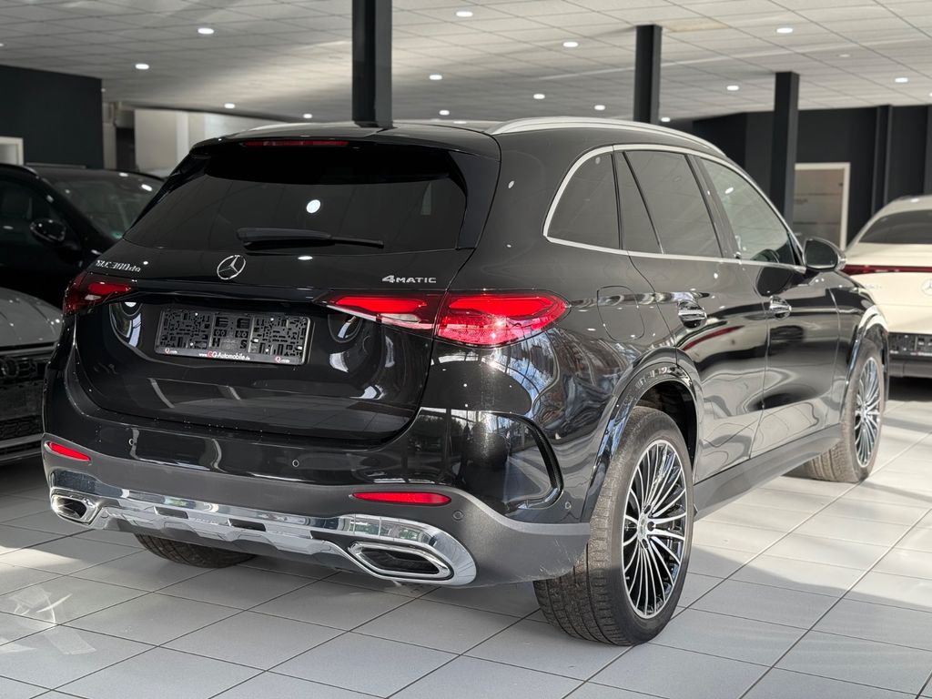 Mercedes-Benz GLC 300 2023