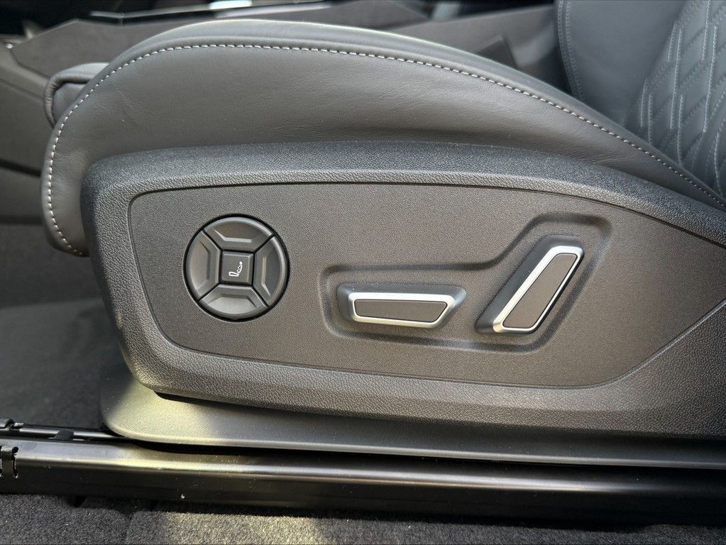 Audi SQ6 e-tron 2025