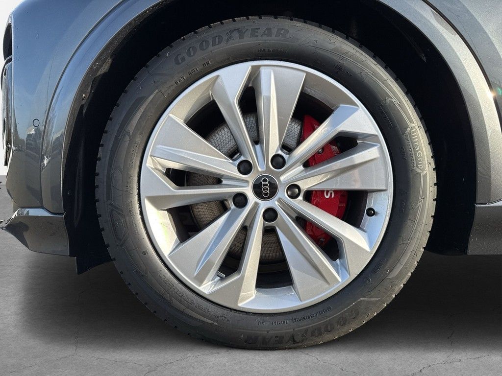 Audi SQ6 e-tron 2025