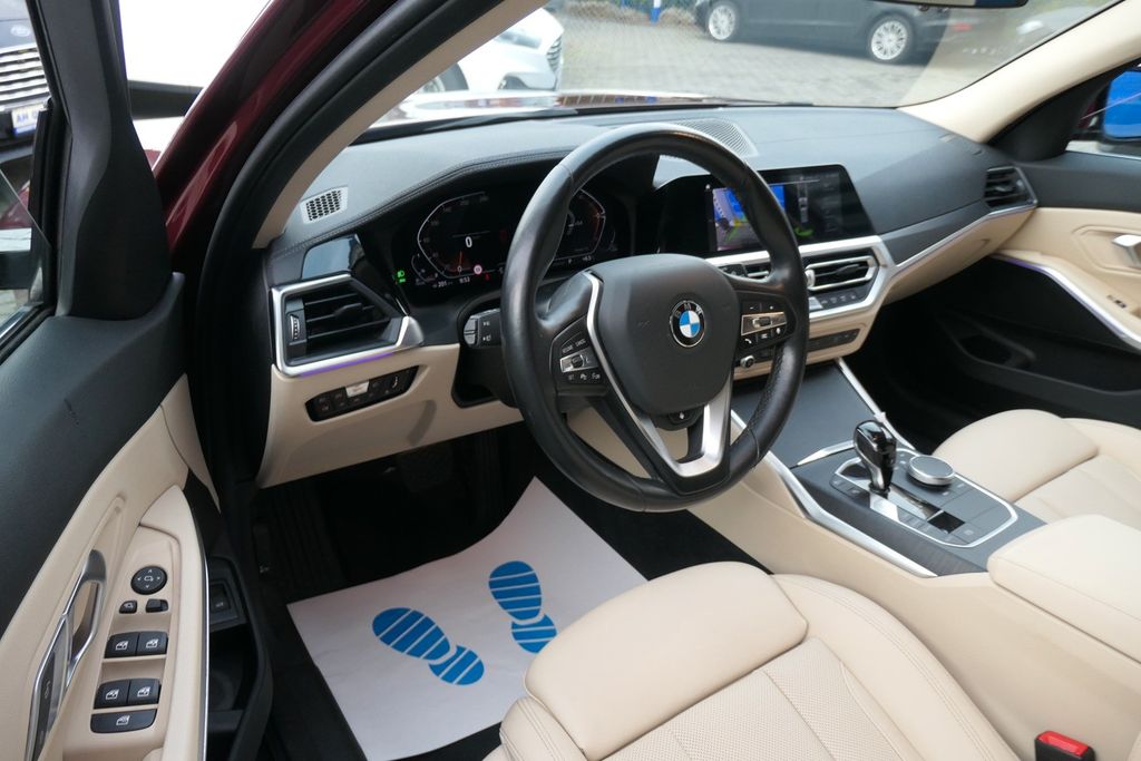 BMW 318 2022