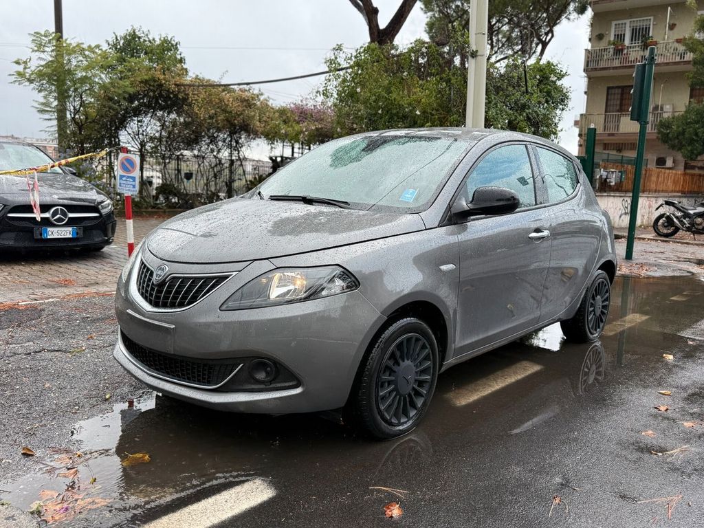 Lancia Ypsilon 2022