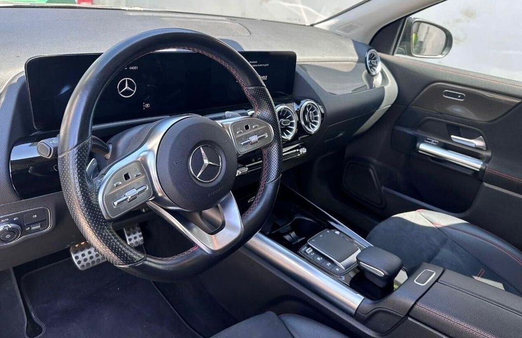 Mercedes-Benz GLA 200 2022