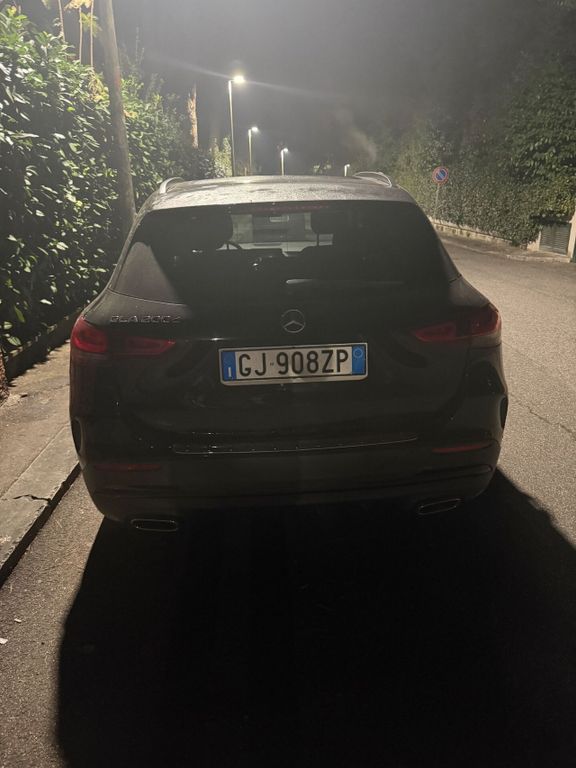 Mercedes-Benz GLA 200 2022