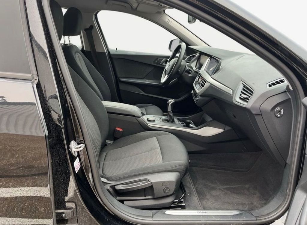 BMW 118 2021