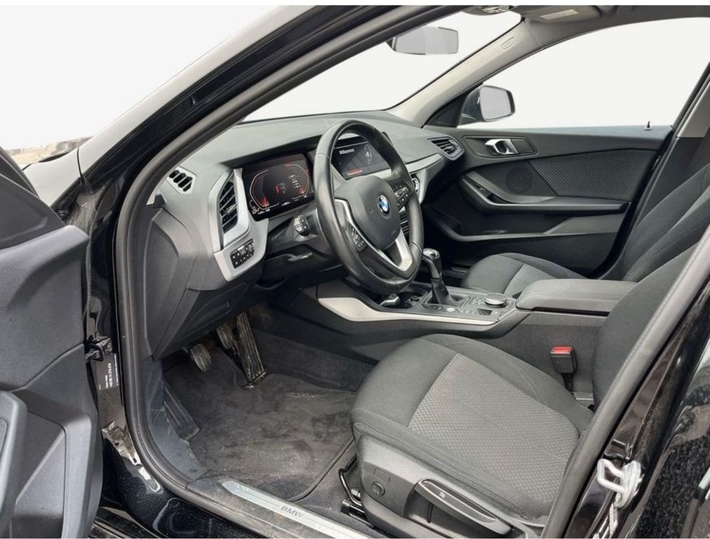 BMW 118 2021
