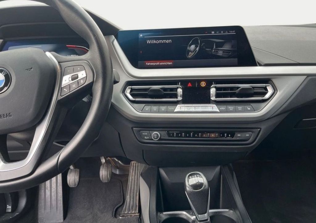 BMW 118 2021