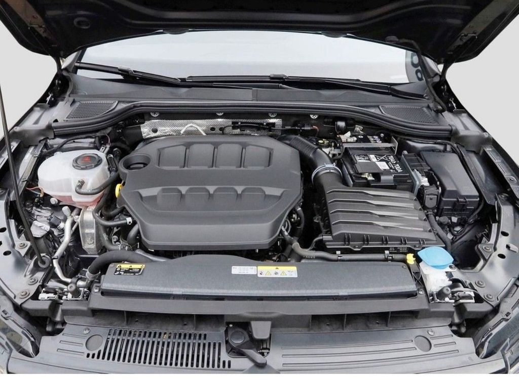 Volkswagen Golf 2024