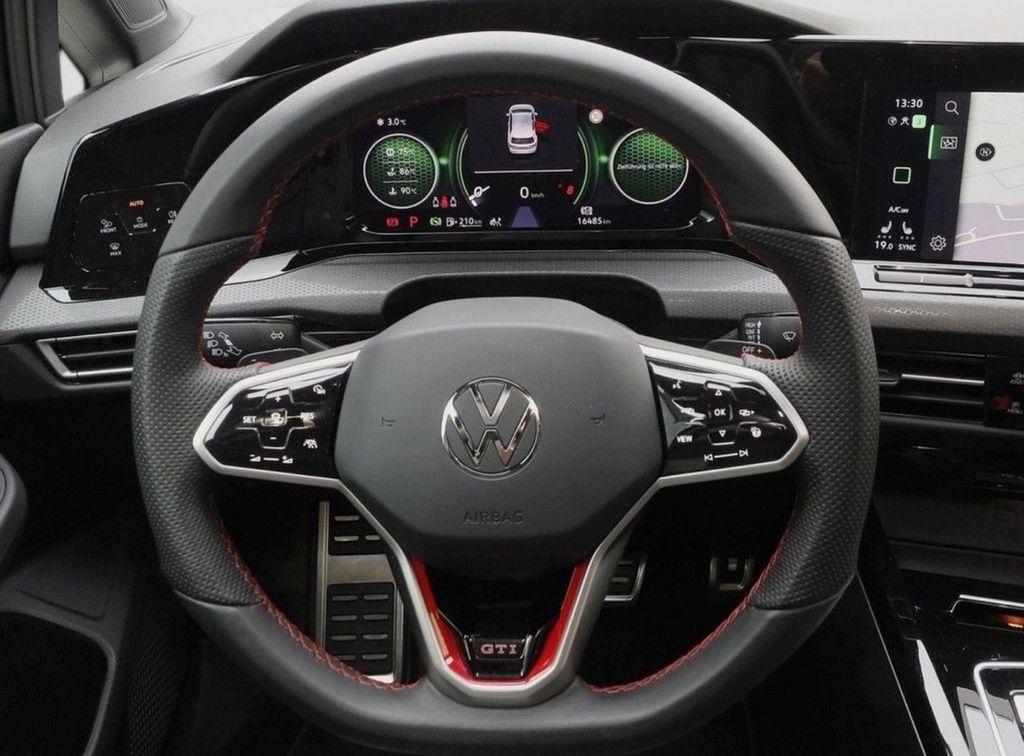 Volkswagen Golf 2024