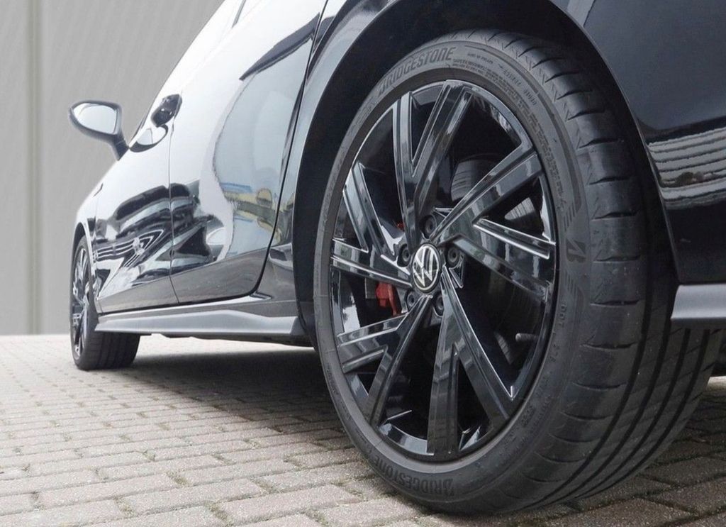 Volkswagen Golf 2024