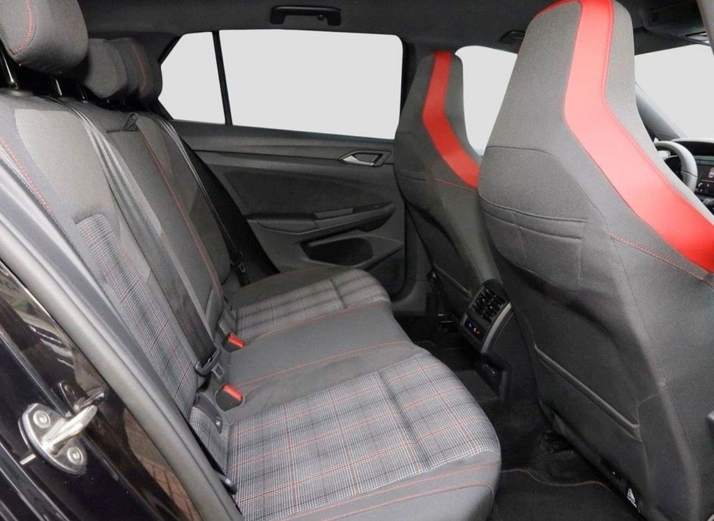 Volkswagen Golf 2024