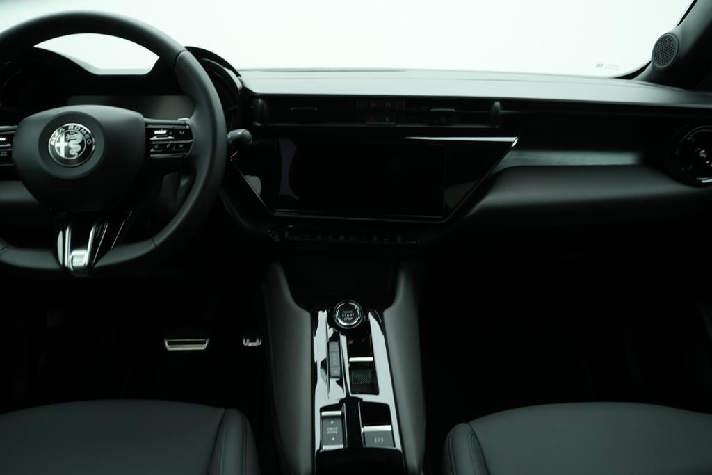 Alfa Romeo Junior 2025