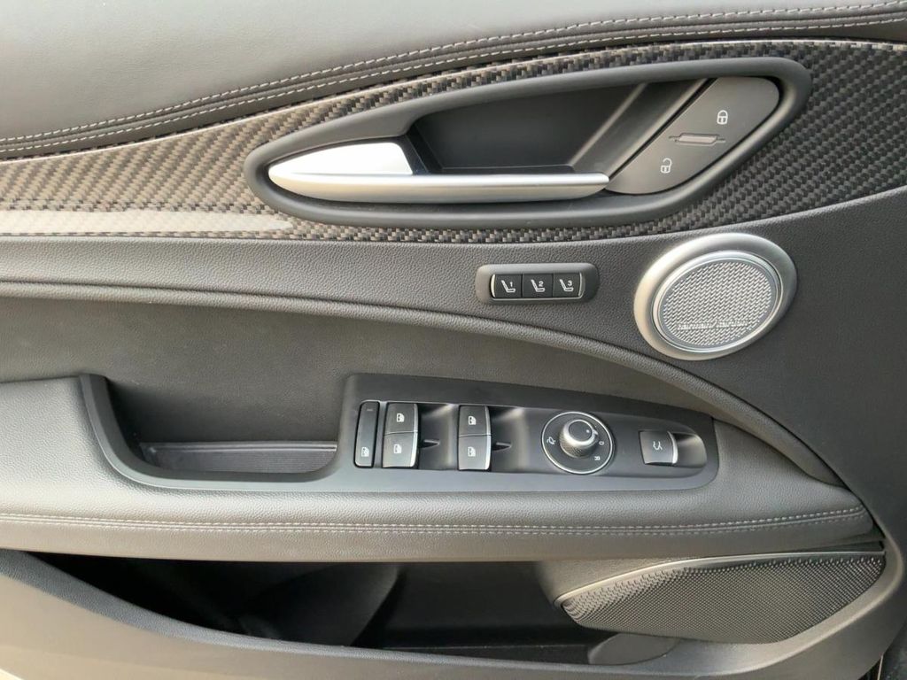 Alfa Romeo Stelvio 2021