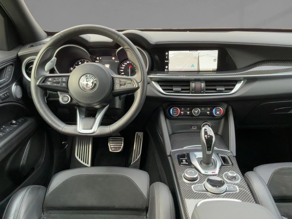 Alfa Romeo Stelvio 2021