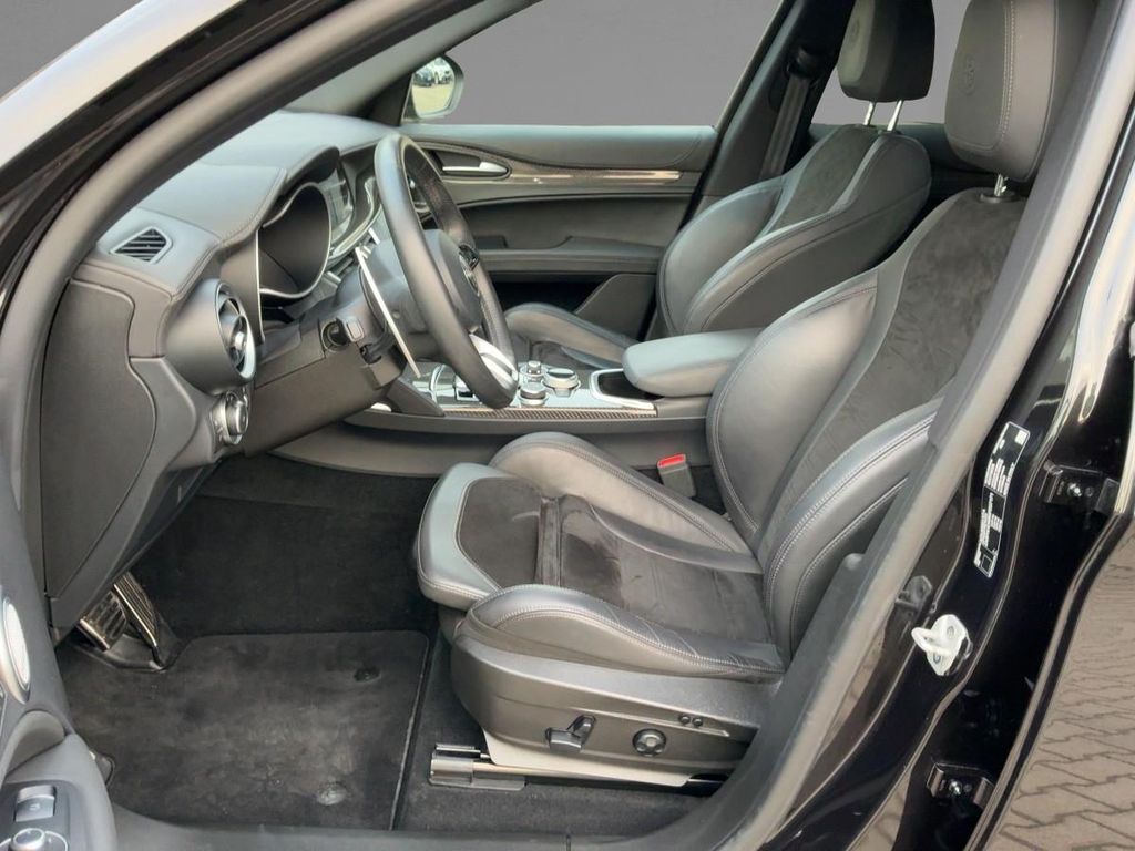 Alfa Romeo Stelvio 2021