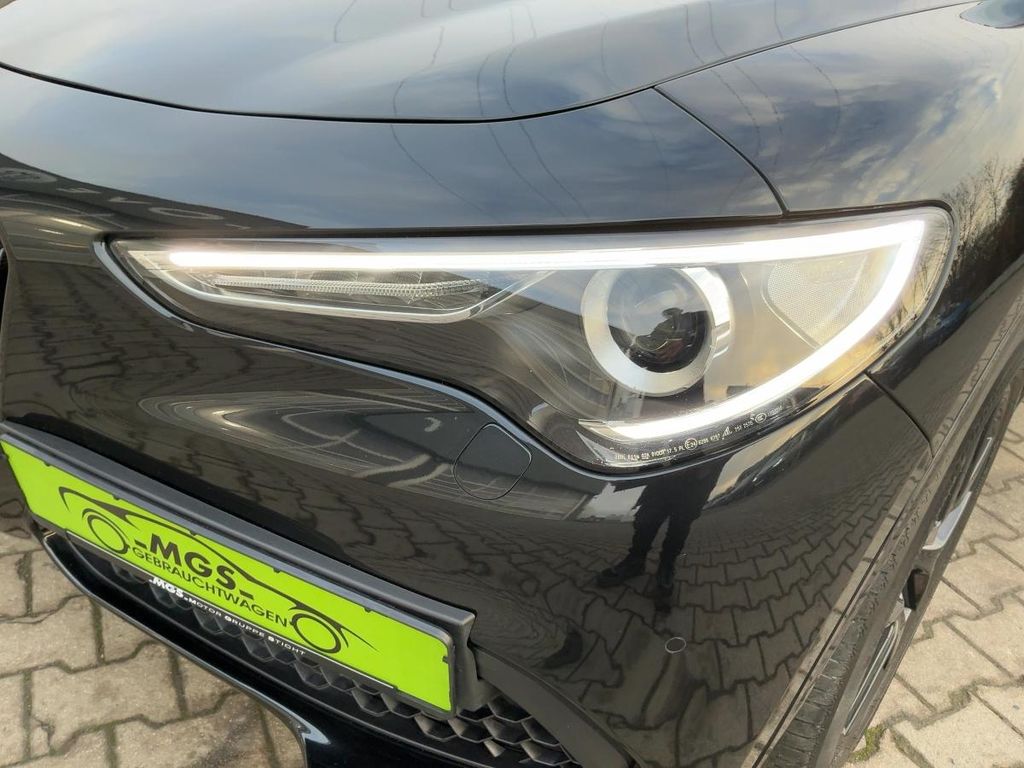 Alfa Romeo Stelvio 2021