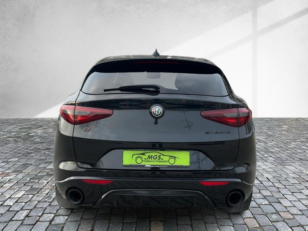 Alfa Romeo Stelvio 2021