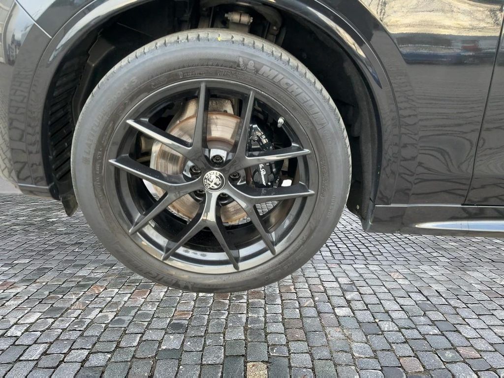 Alfa Romeo Stelvio 2021