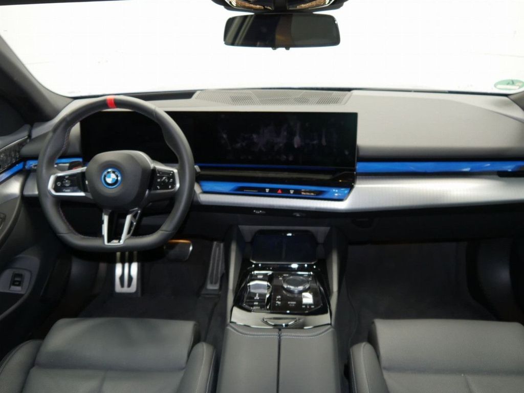 BMW i5 2025