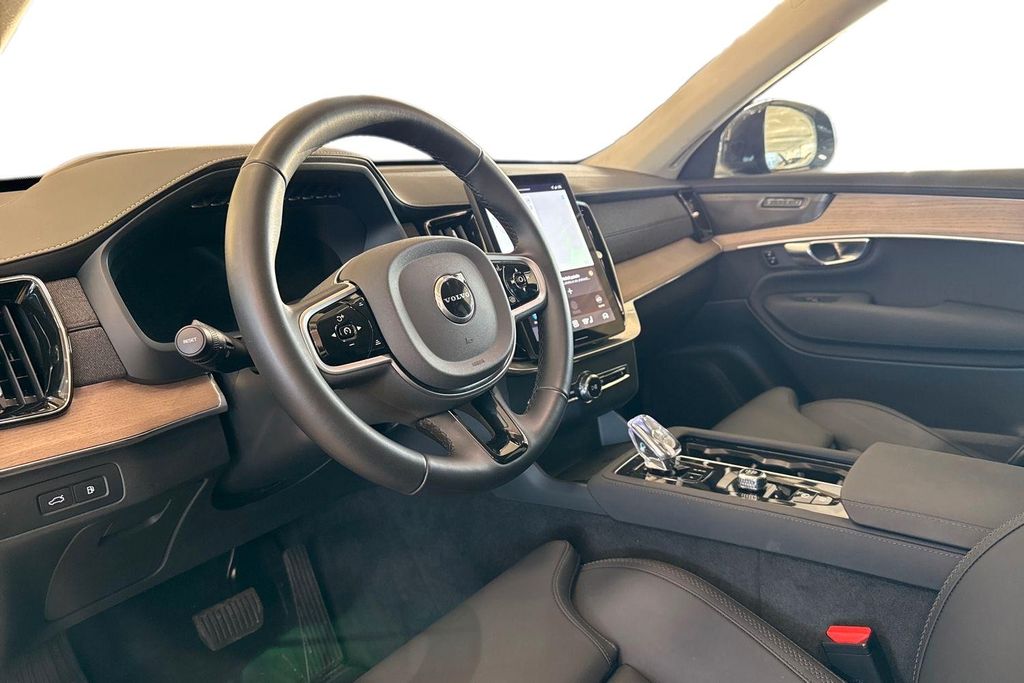 Volvo XC90 2025