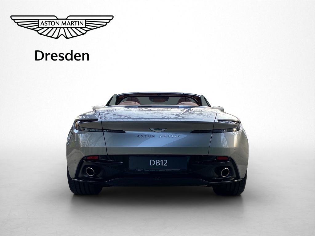 Aston Martin DB12 2024