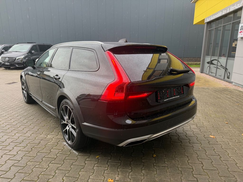Volvo V90 Cross Country 2019