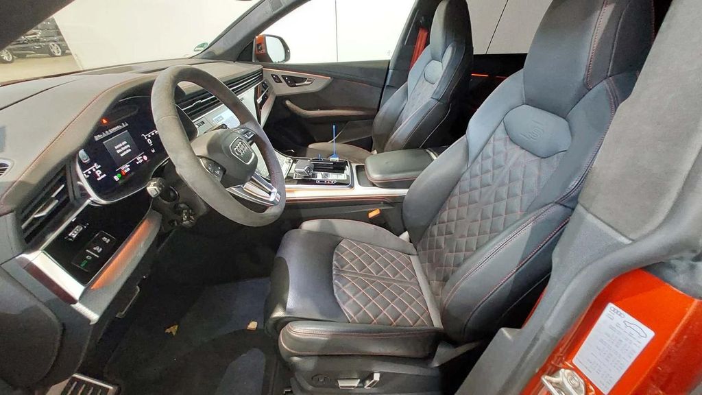Audi SQ8 2024
