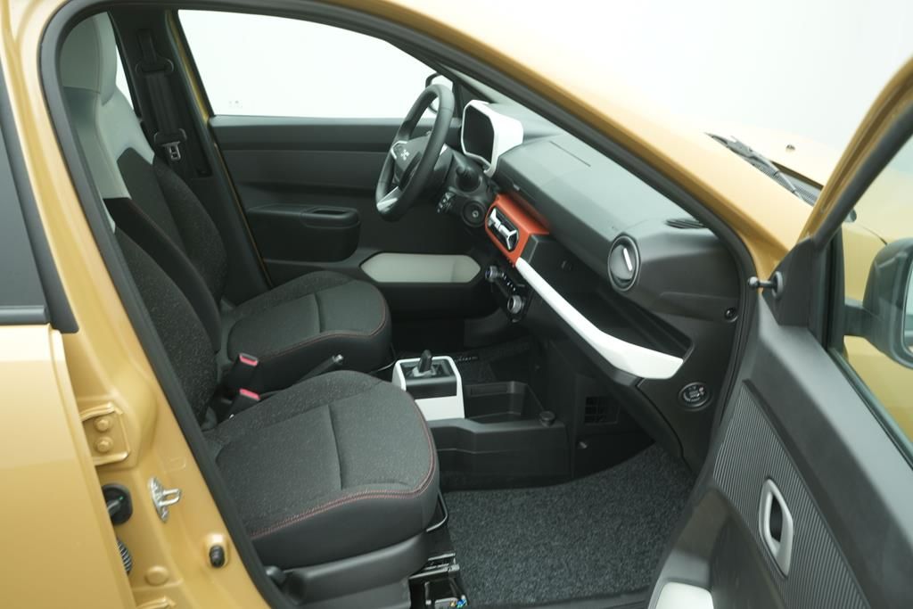 Dacia Spring 2025