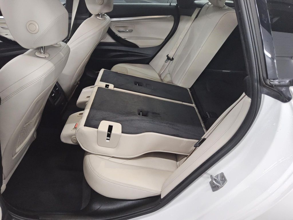 BMW 318 Gran Turismo 2020