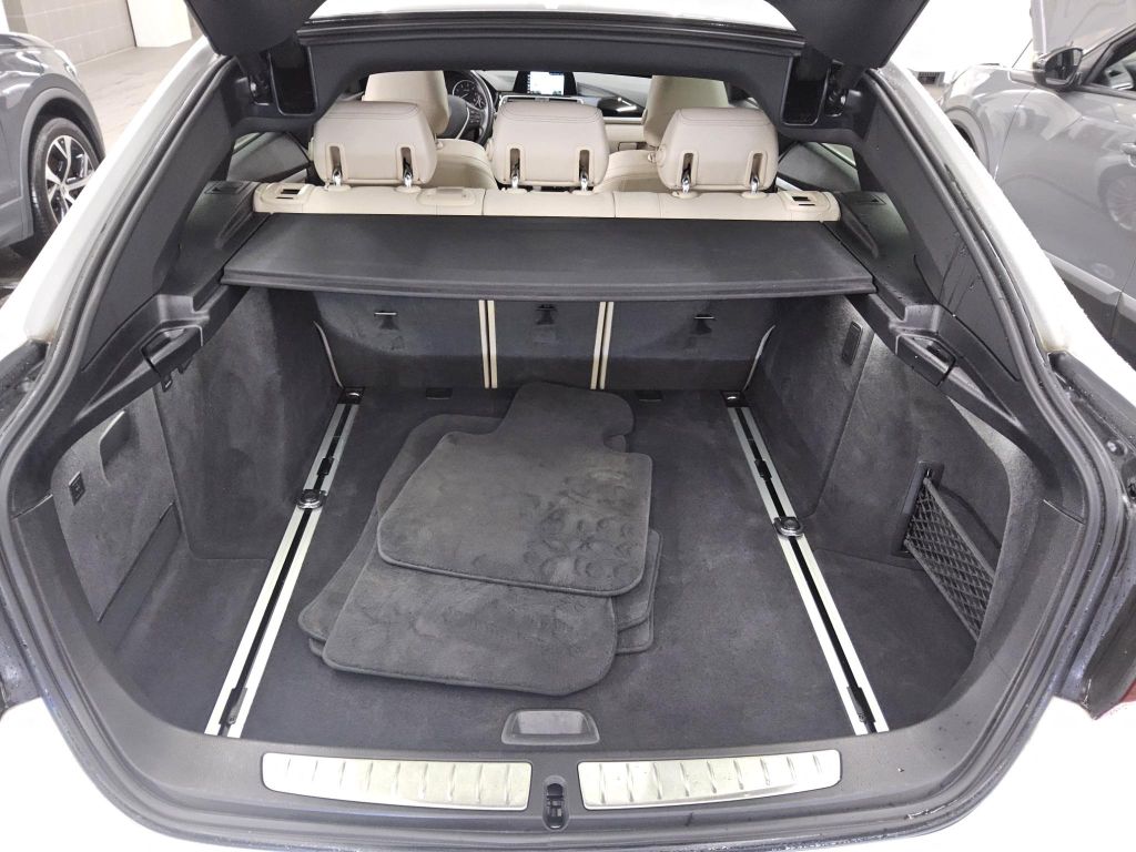 BMW 318 Gran Turismo 2020