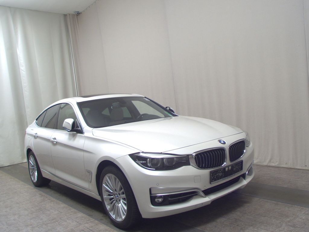 BMW 318 Gran Turismo 2020