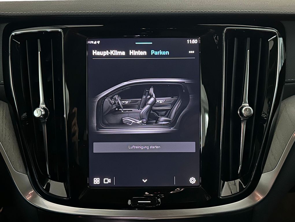 Volvo V60 Cross Country 2023