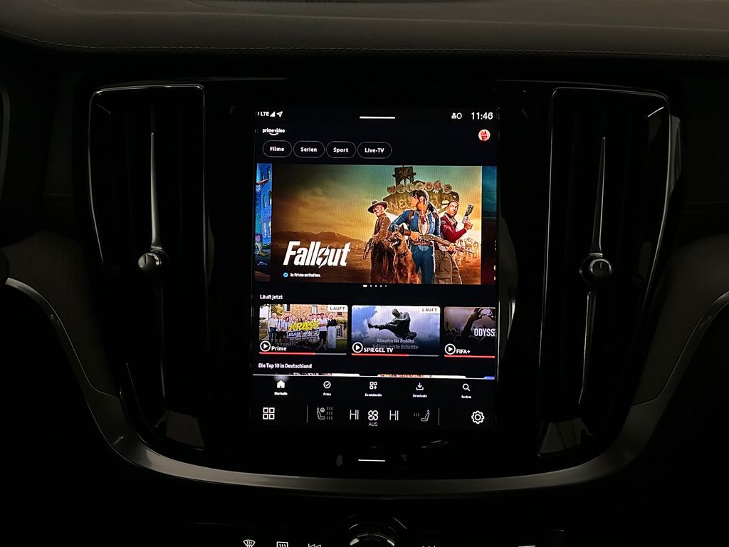 Volvo V60 Cross Country 2023