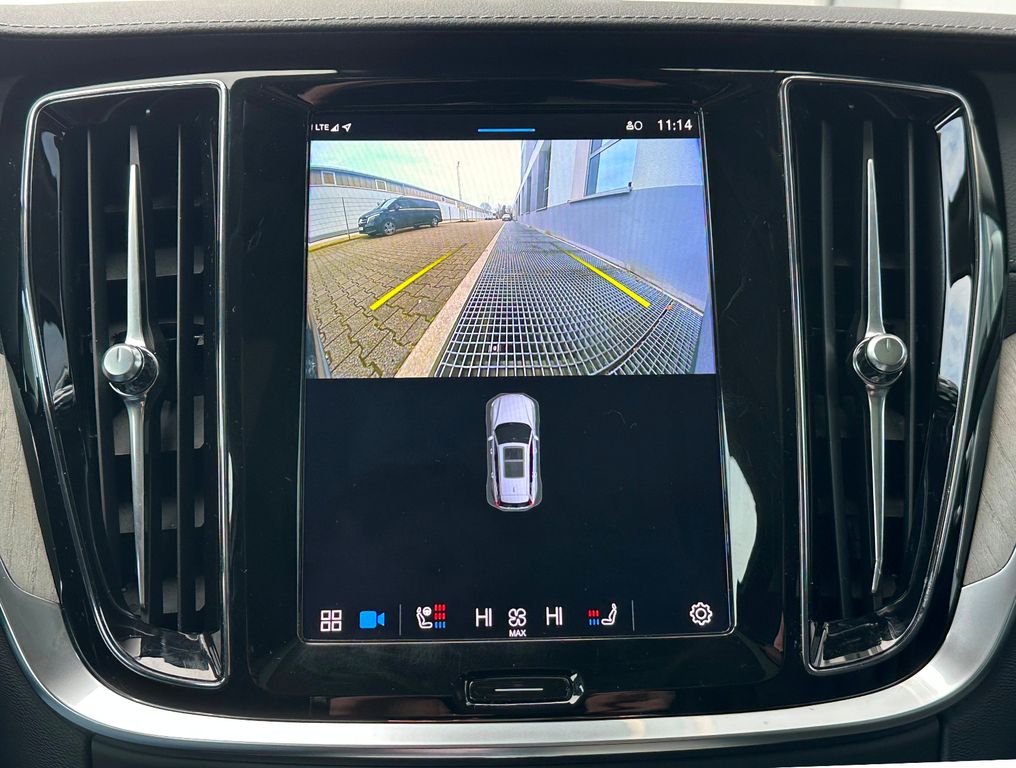 Volvo V60 Cross Country 2023