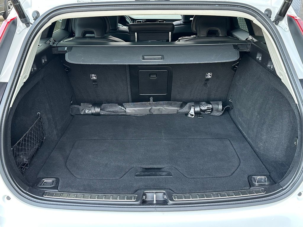 Volvo V60 Cross Country 2023